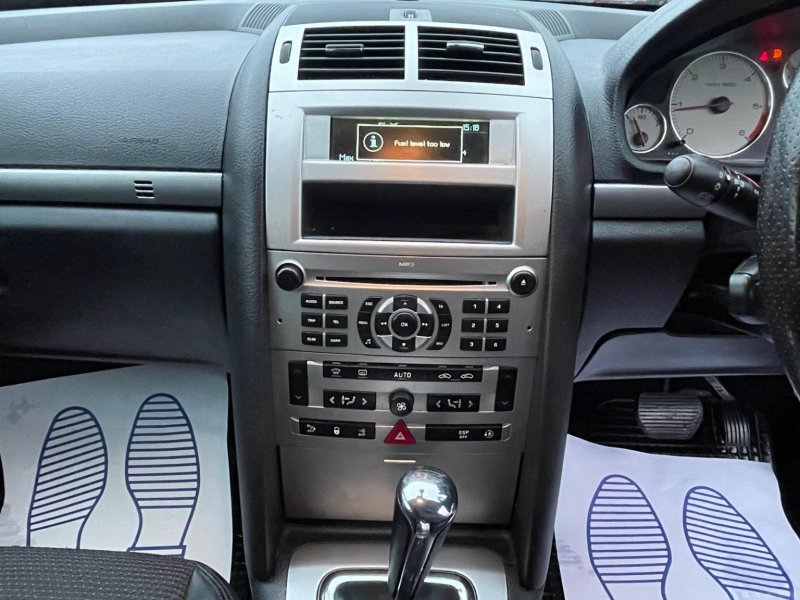 PEUGEOT 407