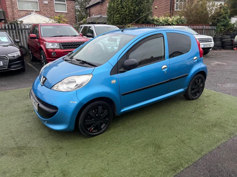 PEUGEOT 107