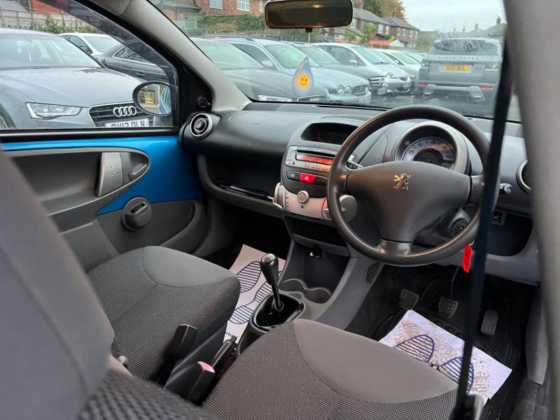 PEUGEOT 107