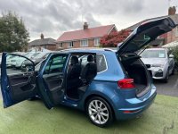 VOLKSWAGEN GOLF SV