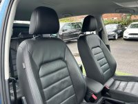 VOLKSWAGEN GOLF SV