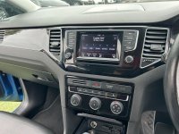 VOLKSWAGEN GOLF SV