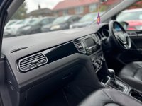 VOLKSWAGEN GOLF SV