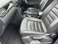 VOLKSWAGEN GOLF SV