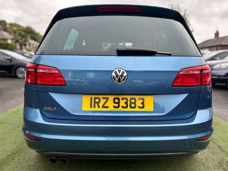VOLKSWAGEN GOLF SV