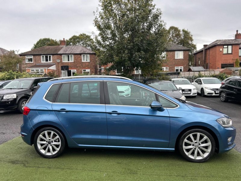 VOLKSWAGEN GOLF SV