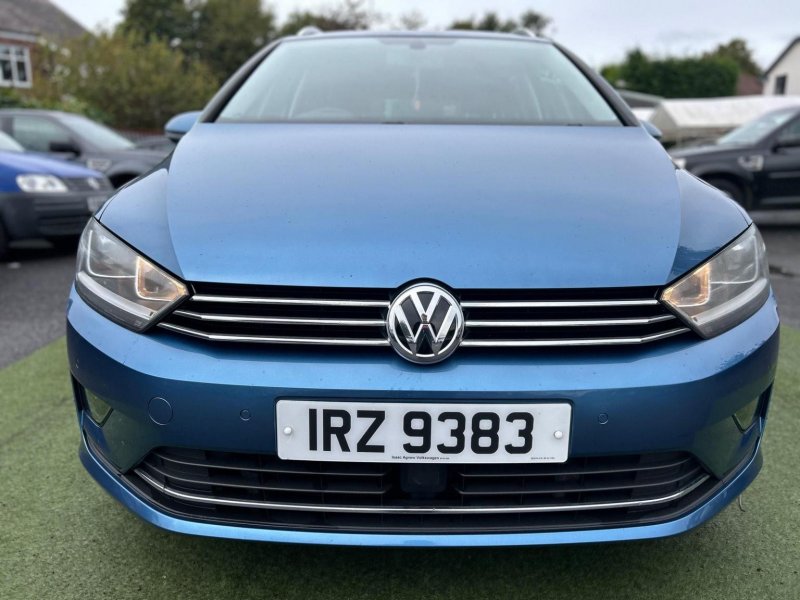 VOLKSWAGEN GOLF SV