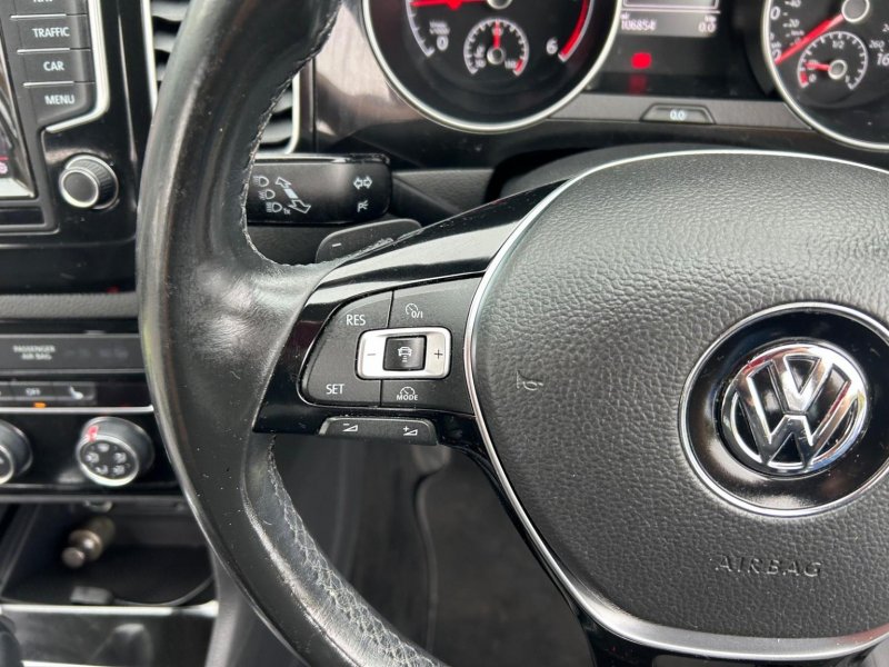 VOLKSWAGEN GOLF SV