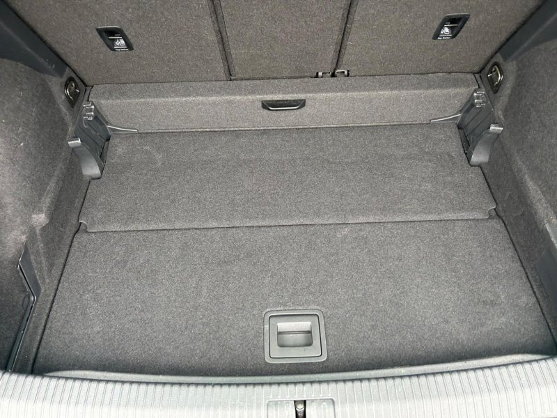 VOLKSWAGEN GOLF SV