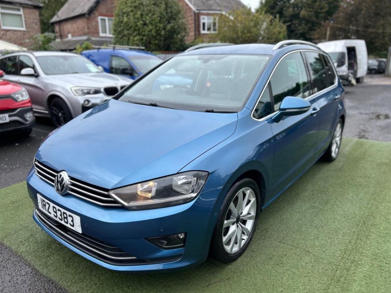 VOLKSWAGEN GOLF SV