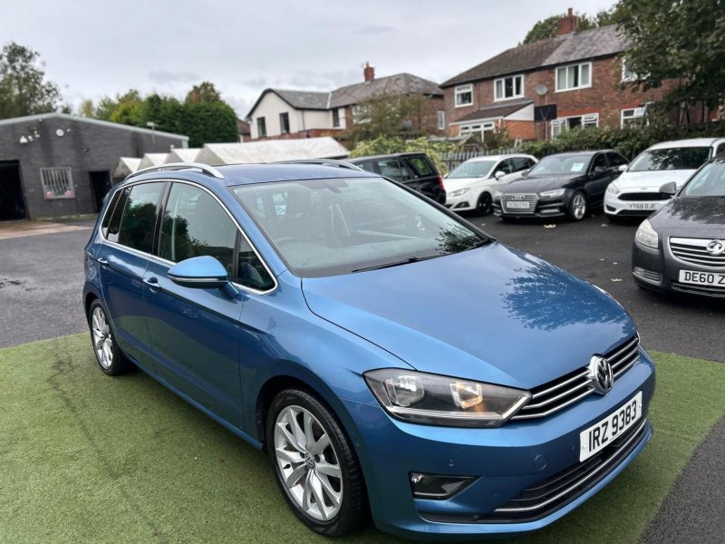 VOLKSWAGEN GOLF SV