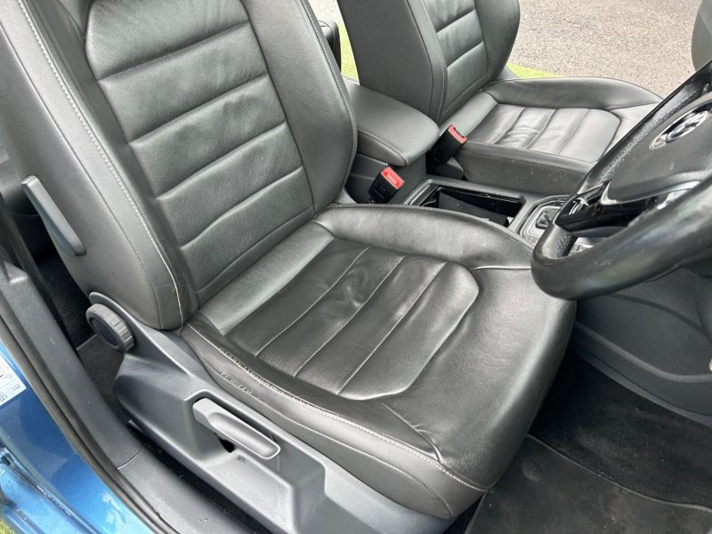 VOLKSWAGEN GOLF SV