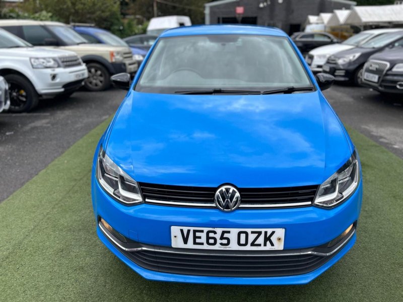 VOLKSWAGEN POLO