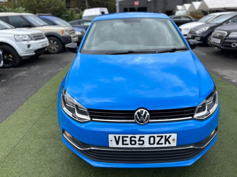 VOLKSWAGEN POLO