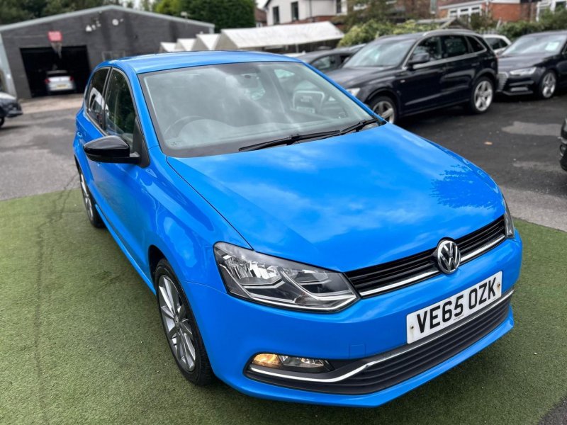 VOLKSWAGEN POLO