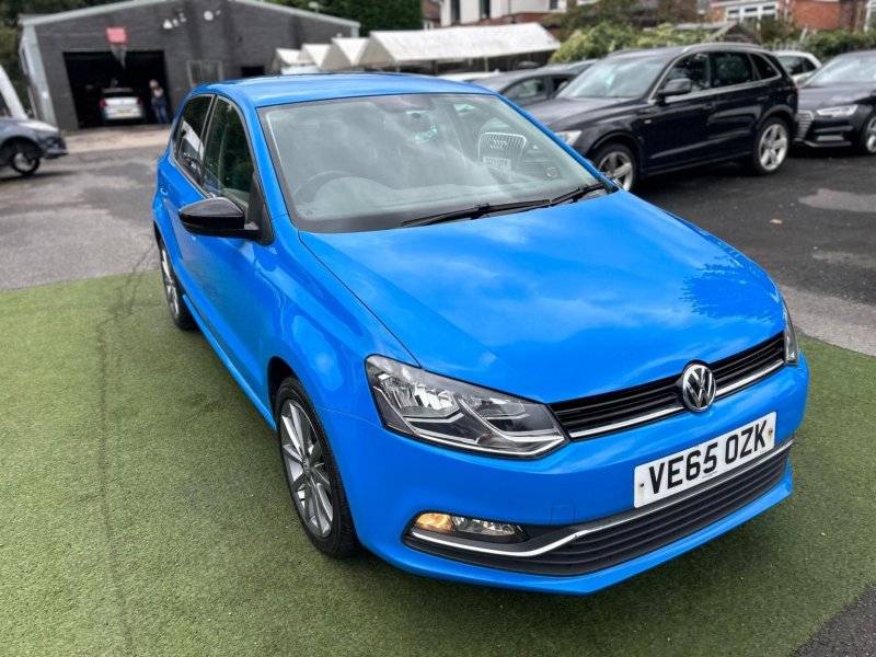 VOLKSWAGEN POLO