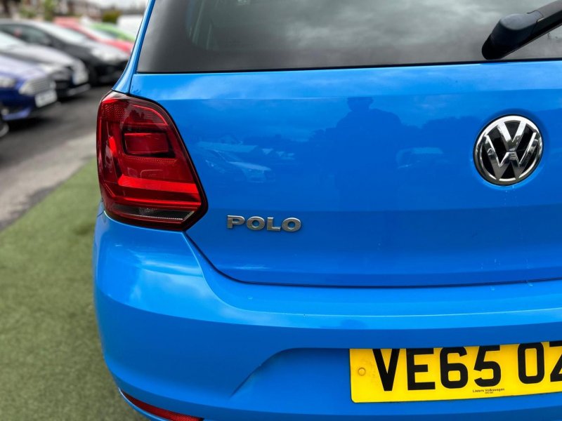 VOLKSWAGEN POLO