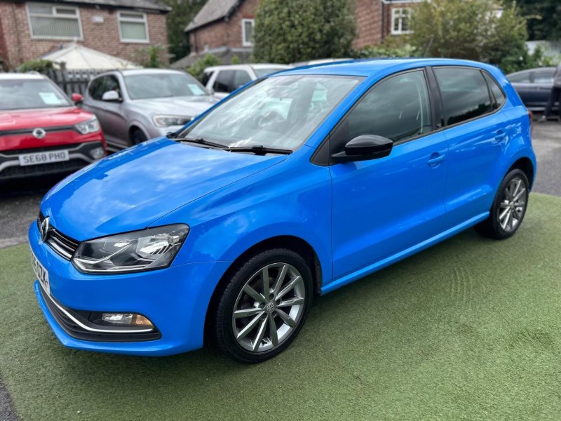 VOLKSWAGEN POLO