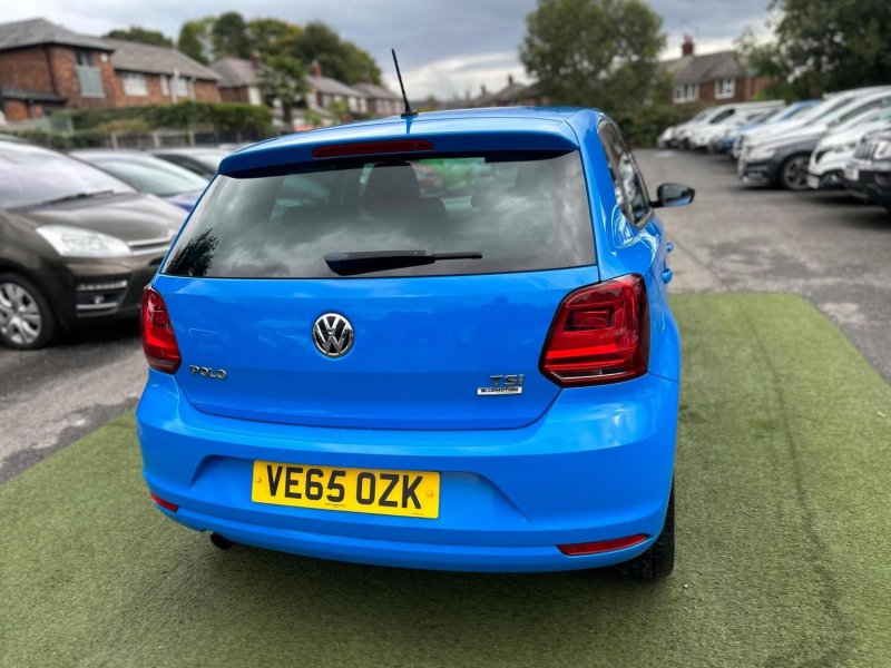 VOLKSWAGEN POLO