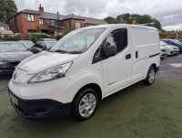 NISSAN E-NV200