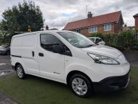 NISSAN E-NV200