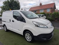 NISSAN E-NV200