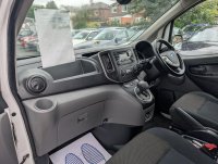 NISSAN E-NV200