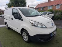 NISSAN E-NV200