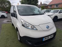 NISSAN E-NV200