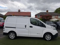 NISSAN E-NV200