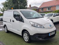 NISSAN E-NV200