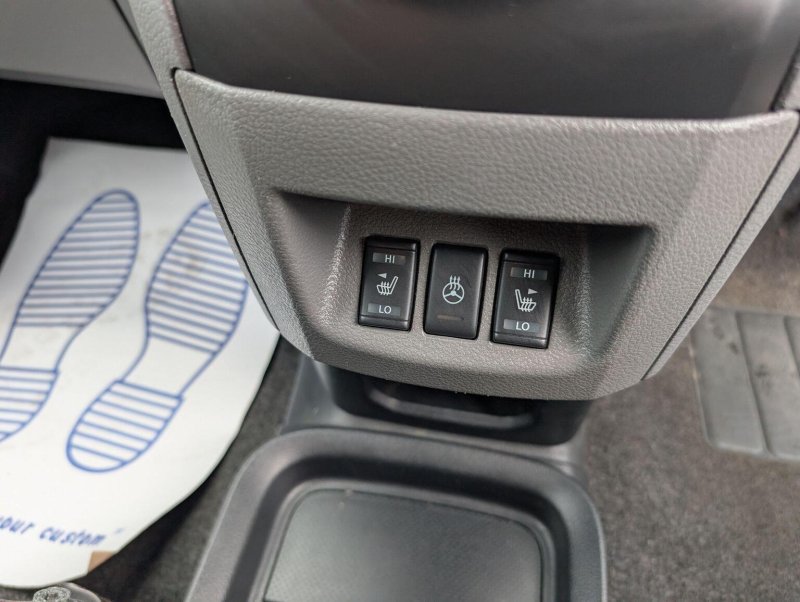 NISSAN E-NV200