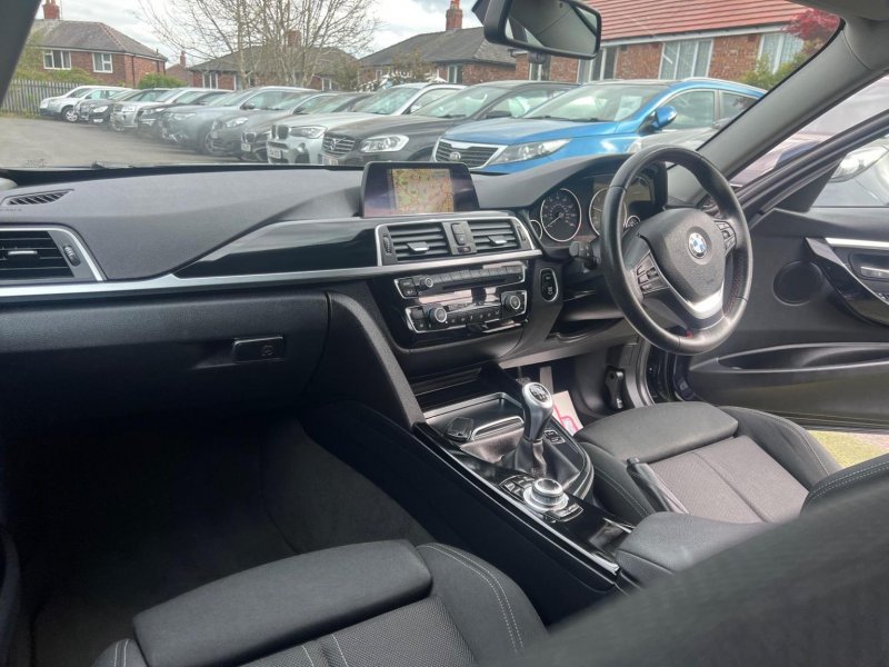 BMW 3 SERIES