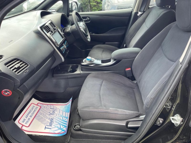 NISSAN LEAF