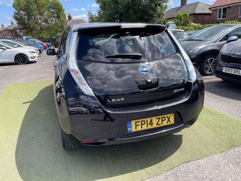 NISSAN LEAF