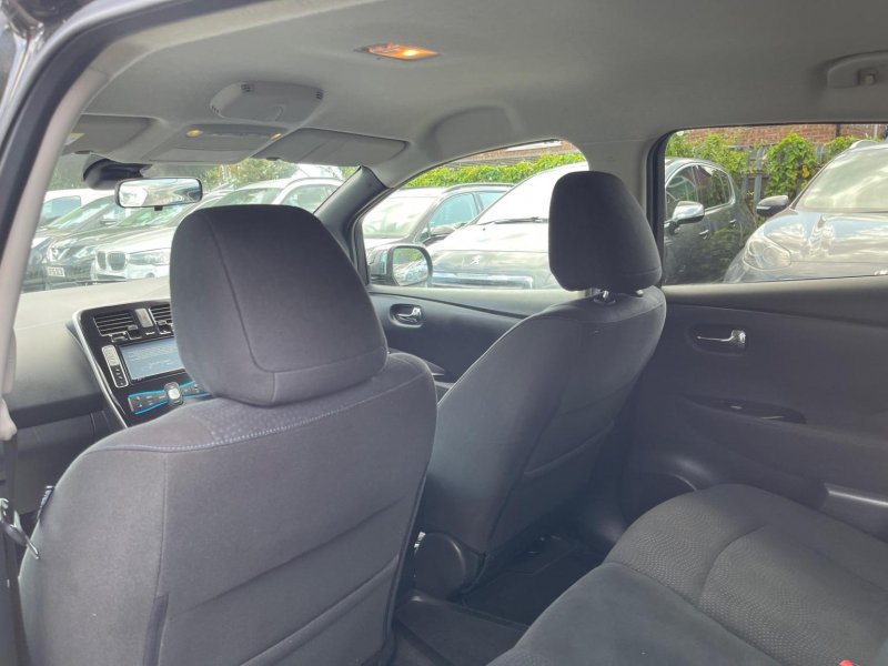NISSAN LEAF