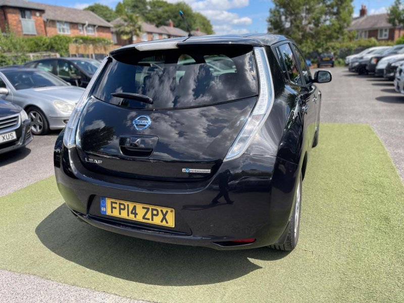 NISSAN LEAF